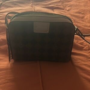 very rarely used pretty new and no damage